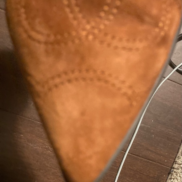 New without tags. In perfect condition with style and comfort.Medium width - Picture 7 of 8